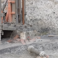 空气潜孔锤钻进典型事故原因分析及处理措施