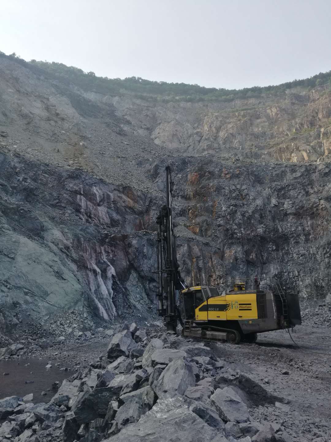 2017米数多潜孔钻头与海南矿业的第一炮